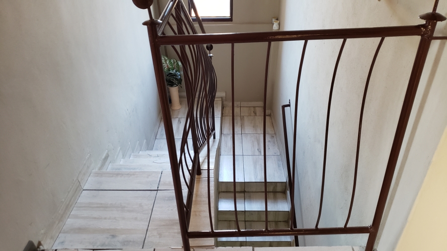 4 Bedroom Property for Sale in Tlhabane West North West